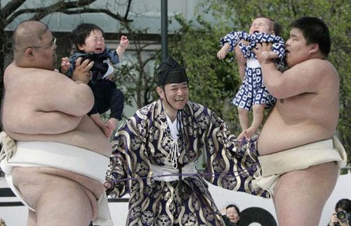 Concurso japonés: gana el bebé que llora más fuerte