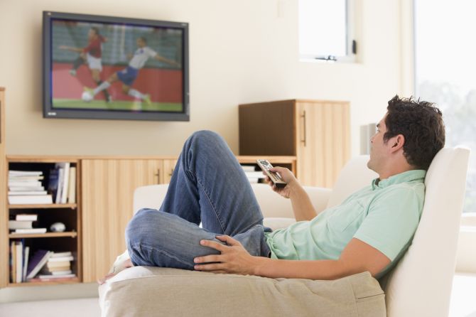 Los niños españoles prefieren ver la tele antes que jugar en fin de semana