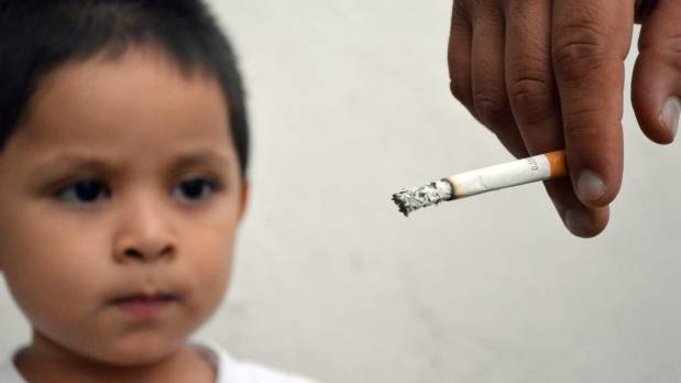 Los bebés expuestos al tabaco tienen más riesgo de bronquitis