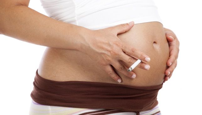Fumar en el embarazo causa problemas de conducta en los niños