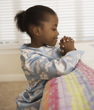 Cómo inculcar a los niños creencias religiosas