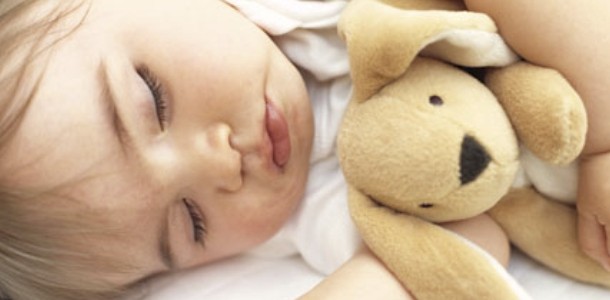 Cómo ayudar a tu bebé a dormir por la noche