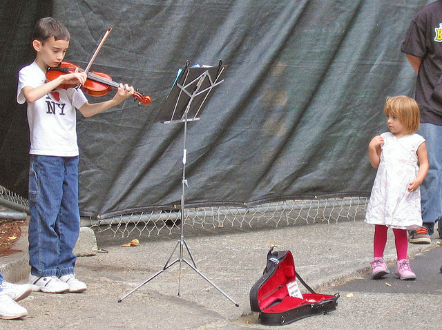 Los niños y los instrumentos musicales
